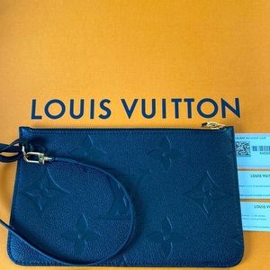 NWT Louis Vuitton Neverfull Monogram Empreinte Pouch/Wristlet